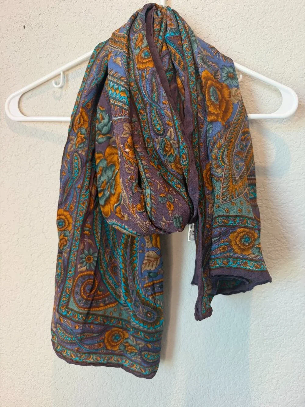 !00% Silk Made in India Purple Paisley Floral Scarf
